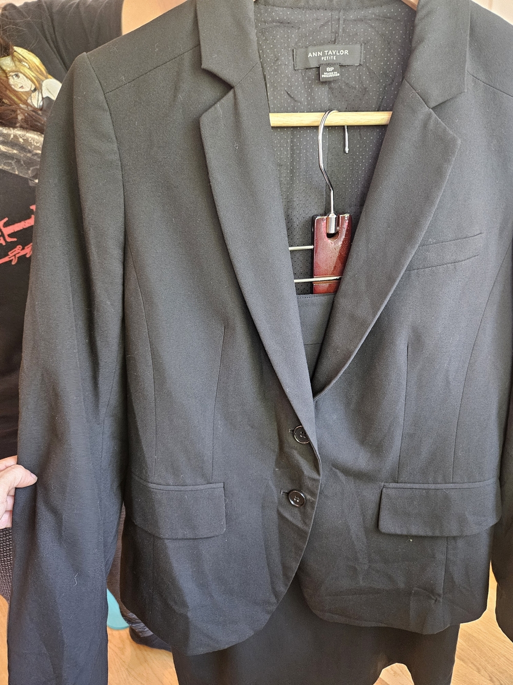 Ann Taylor Black Women's Suit Blazer - Tailored Single-Breast